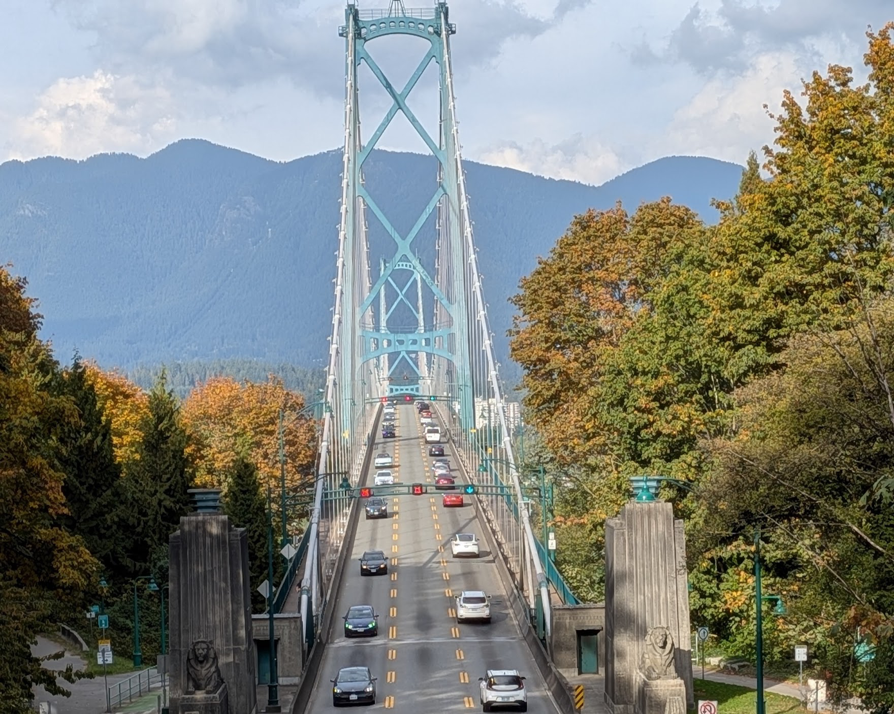 Liongate bridge