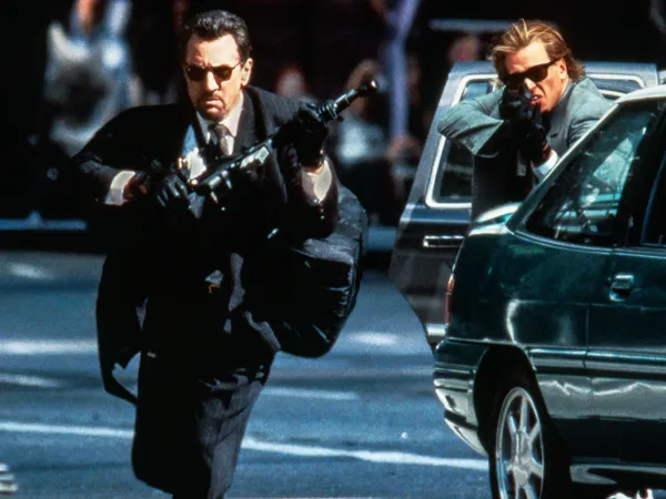 Robert De Niro and Val Kilmer in Heat 