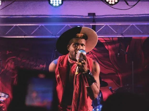 ✦Weekender✦ Pirate party | Luxe coffee | Laugh contest | Mystic fair | Naughty mag | Granola rummage | Swift brunch 🦜