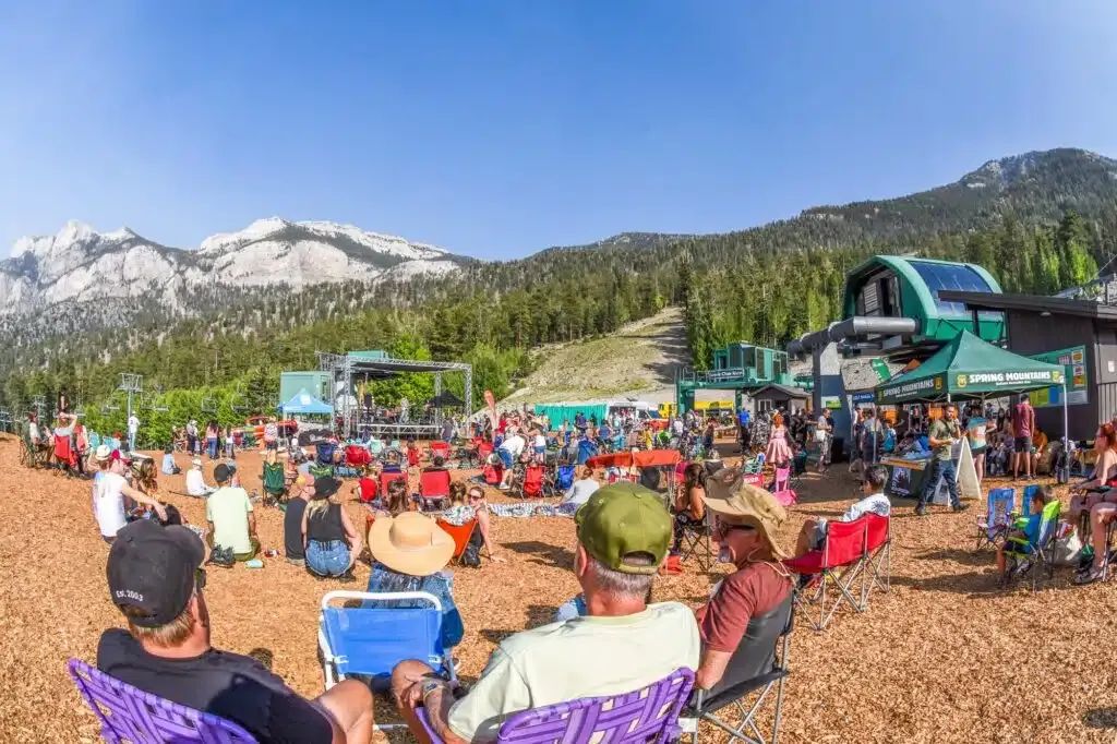 ⛰️ Mountain fest | Foam rave | Romeo who? | Spicy jazz | Killer girlbot | Yacht monster | Night clowns