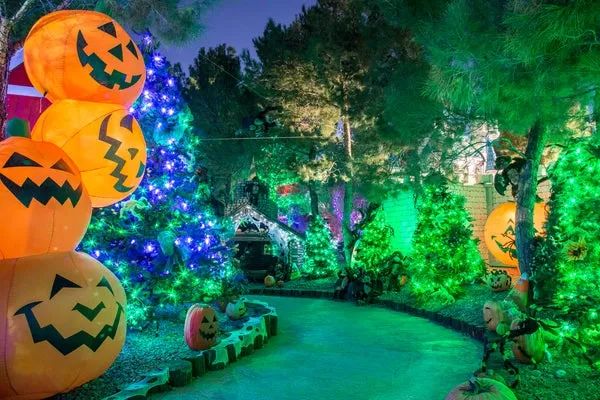 🧦 Puppet seance | Hella Halloween | Glow party | Eminem-ish | Panties play | Hot rods | $1 oysters