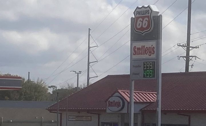 Residents getting nostalgic for $3.99 gas at Smiley's