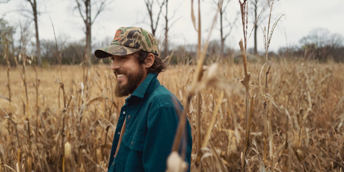 REVIEW: Chris Janson Keeps It Simple On “All I Need Is You”