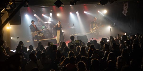 LIVE: Danielle Bradbery Brings ‘A Special Place’ To West Michigan