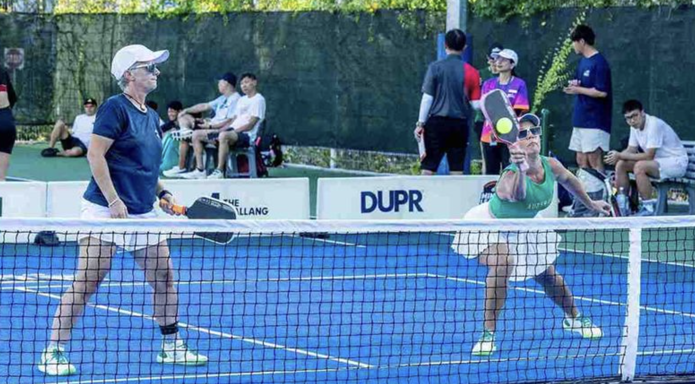 How to Target the Weaker Player in Pickleball Doubles Strategically and Legally
