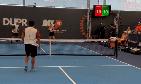                                         Maintain the Advantage in a Pickleball Hands Battle – up your game
                                    