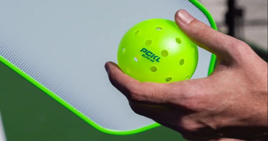 
                                        PCKL's Elite 40 pickleball has some major advantages over other outdoor balls.
                                    