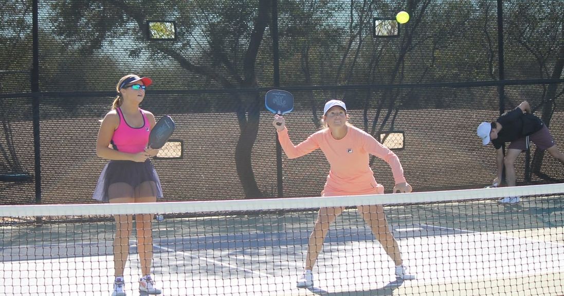 
                                        Leigh and Anna Leigh Waters playing in the 2024 PPA Tour Desert Ridge event.
                                    