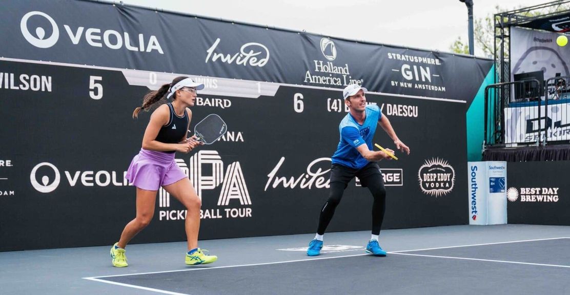 
                                        Anna Bright, Andrei Daescu
                                    