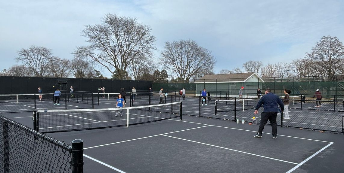 
                                        Wilmette, Illinois, pickleball, pickleball courts
                                    