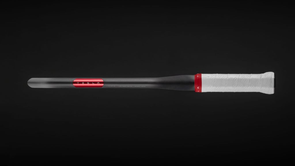                                         Tesla and Selkirk Made a Pickleball Paddle – News and Stories
                                    