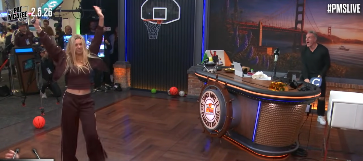                                         Watch the Clip: Anna Leigh Waters Out-Dinks Pat McAfee Live on ESPN – Anna Leigh Waters
                                    