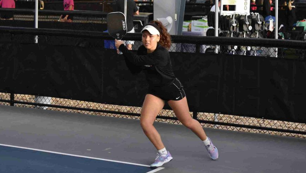 
                                        Pickleball Singles Strategy: Court, Serve & Fitness
                                    