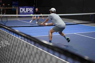 Pickleball vs Tennis: 9 Key Differences Every Tennis Player Must Know