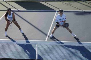 How to Stay Loose When You're Trying Too Hard to Win Pickleball