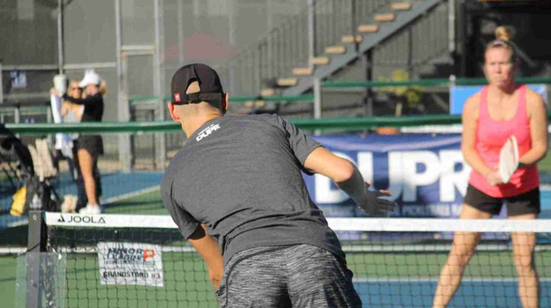 Playing Safe vs Playing Scared in Pickleball: How to Tell the Difference