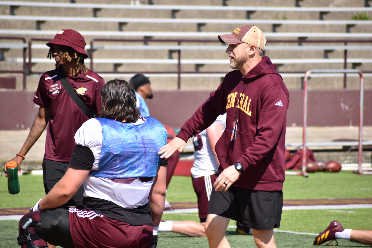 Notebook: Why CMU is traveling to Detroit this week, UM's QB timeline, MSU's strength at LB