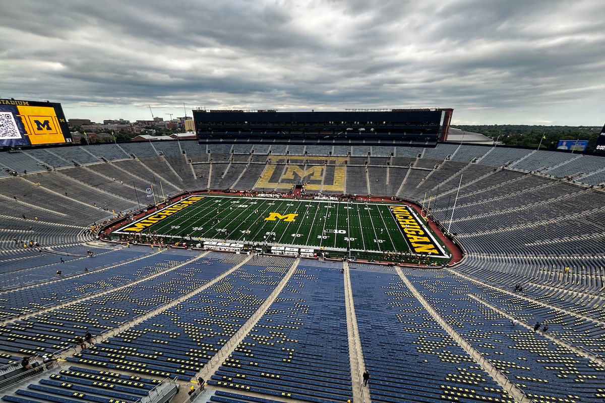 Live updates: Michigan leads Western Michigan by a point at halftime