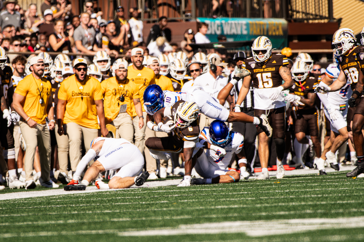 Western Michigan falls flat on big stage, gets outclassed by Boise State, 32-7