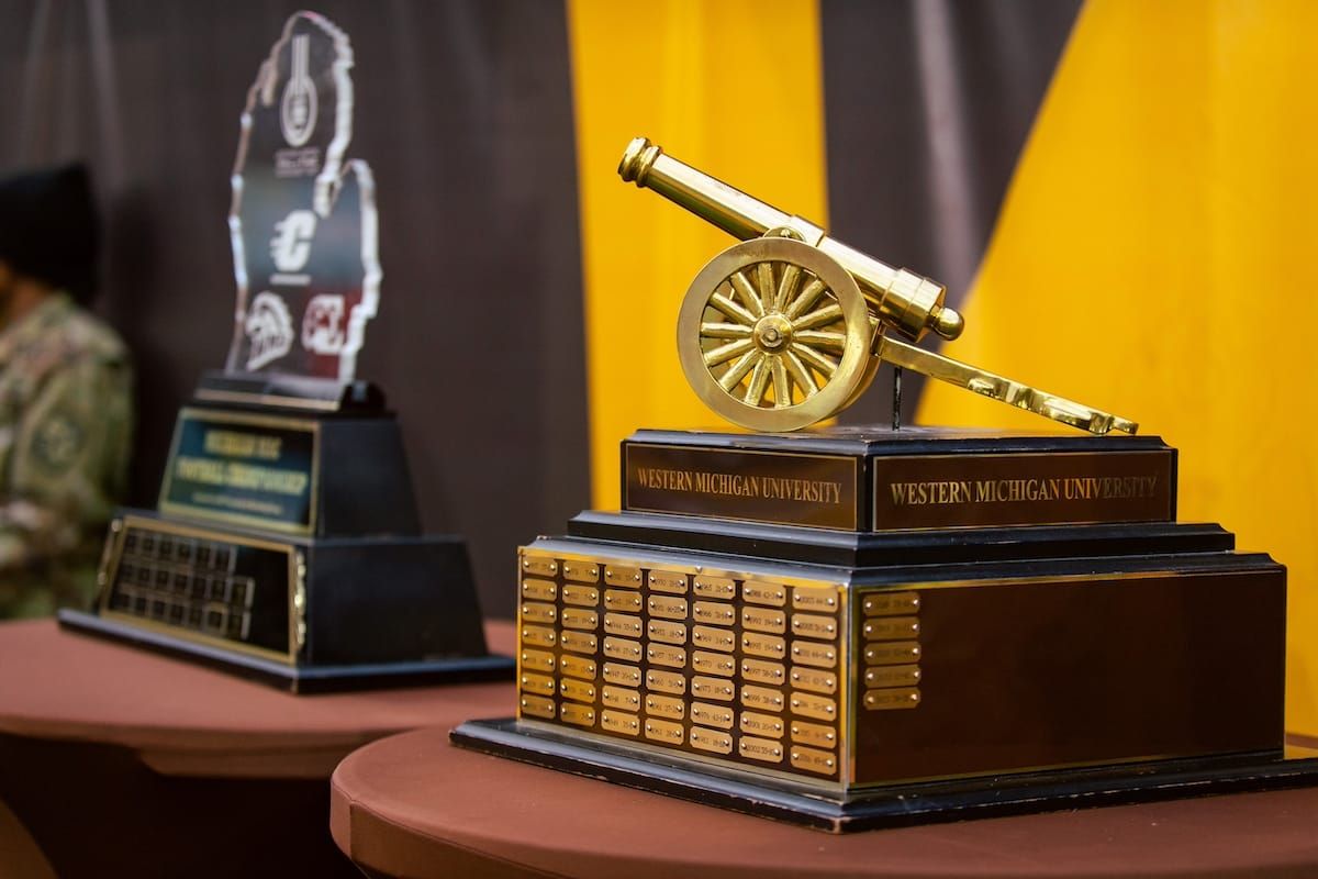 Mitten Masterkey Week 7: Victory Cannon up for grabs, EMU hosts MAC ladder game, MSU hosts Fitzgerald's alma mater