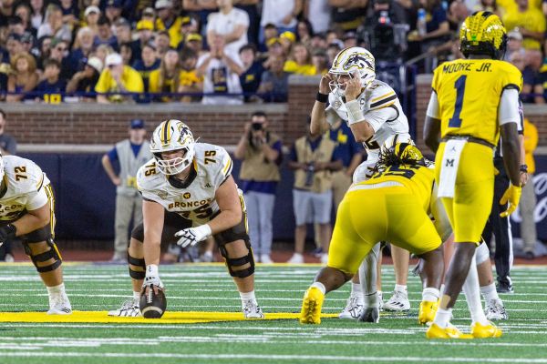 Notebook: Notable injury updates, Joe Rossi on 'impressive' CJ Carr, WMU OL shining, Matt Drinkall extolls Sean Cronin's defensive rebuild