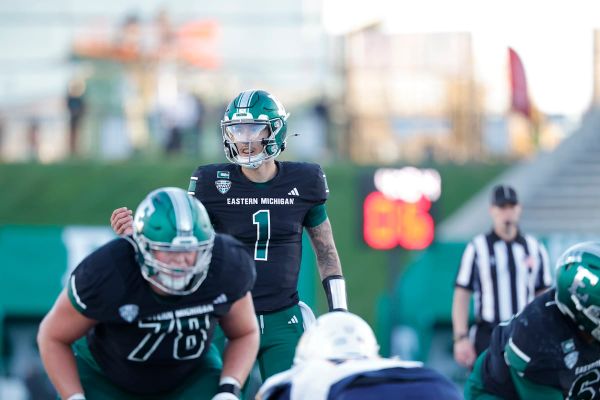 Eastern Michigan QB Noah Kim dealing with injury as Eagles can’t catch health break
