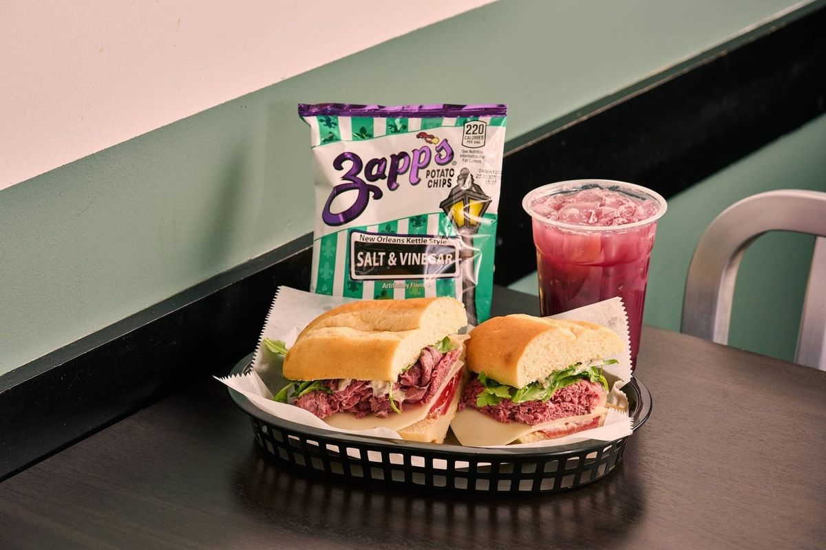 Knuckies Sandwiches and Sips Opening at Medley in Johns Creek