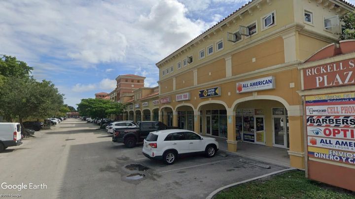 Street Bar Expanding to Hollywood