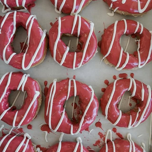 Peachey’s Baking Co Bringing Donuts and Pretzels to Sarasota