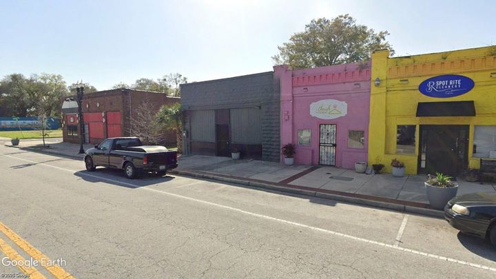 Skyline Wings and Things Opening Near EverBank Stadium in Jacksonville