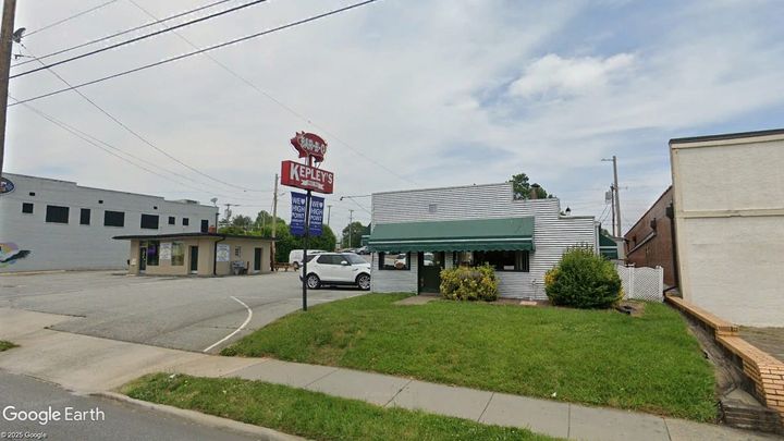 Little Roadside Grill Now Open in High Point