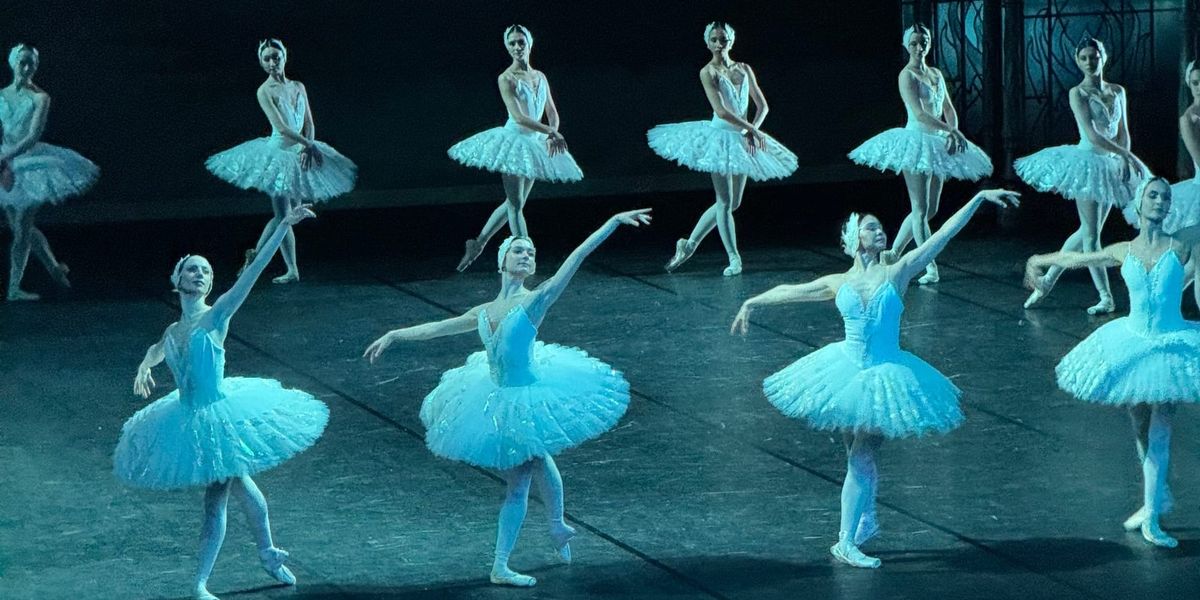 Swan Lake by Staatsballett Berlin