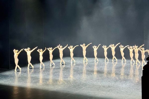 Curtain call for the Staatsballett Berlin at Staatsoper Berlin for the performance of Stars Like Moths and 2 Chapters Love.