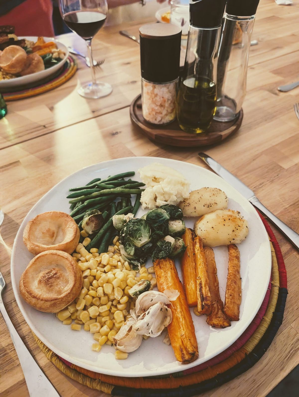 How to Cook a Roast Dinner for Vegetarians and Meat Eaters (on a Weeknight)