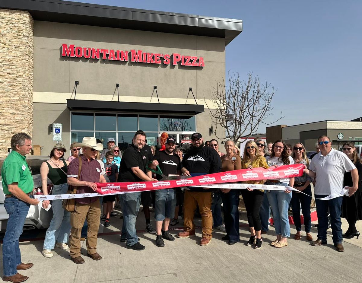 Mountain Mike’s Pizza: grand opening celebrated