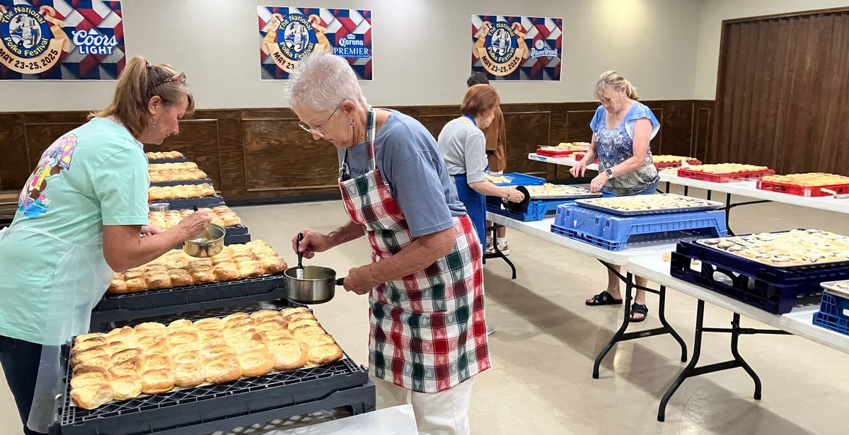 KJT's kolache-making brings the generations together, helps pass on the Czech culture