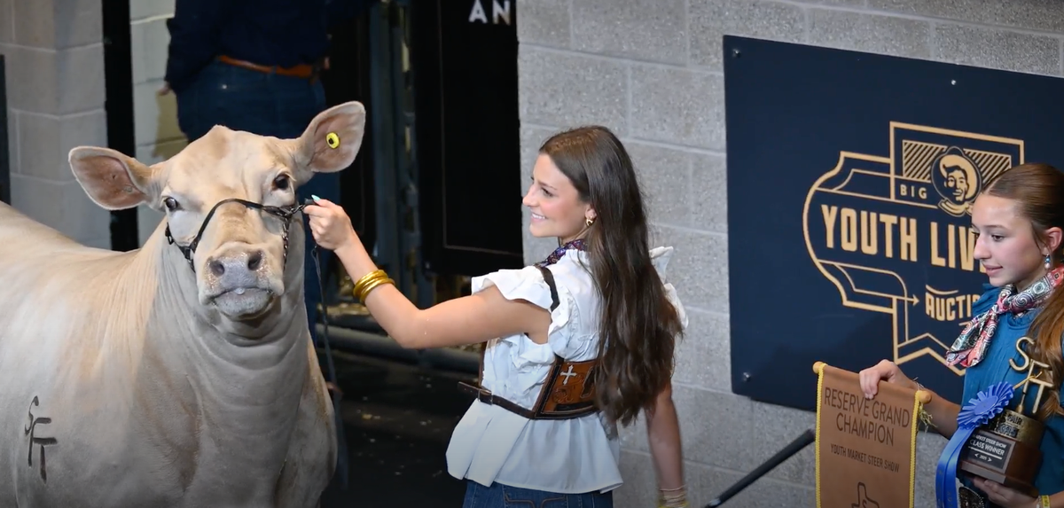 Ellis County 4-H’er sells reserve champion market steer for $50,000 at State Fair of Texas