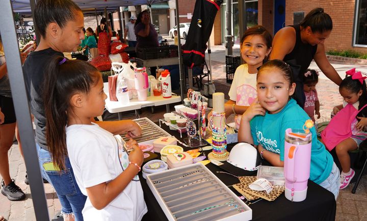 Photo of the Bluebonnet Market, a farmers market, in downtown Ennis.