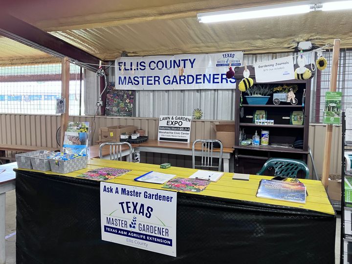 Photo of a farmers market booth.