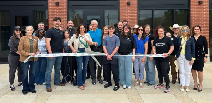 Ribbon cutting for the business, County Line Lights.