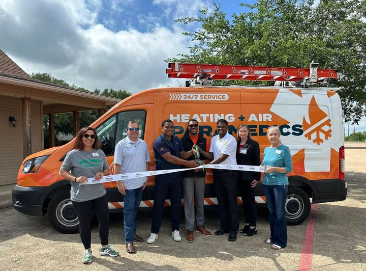 Ribbon cutting for Heating + Air Paramedics.