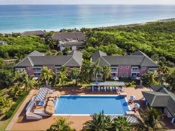 🇨🇺 Cuba à Noël en 5⭐️ - Tout inclus - 7 jours  Dès 1339$ - Dép. Montréal ou Toronto