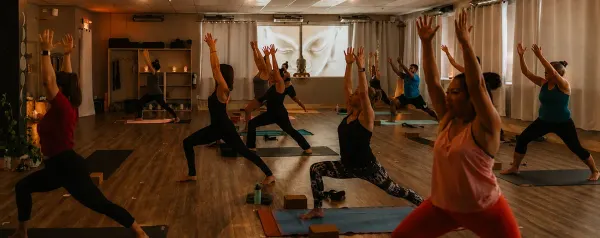 🧘🏻 29$:  6 cours de yoga chaud et bains froids