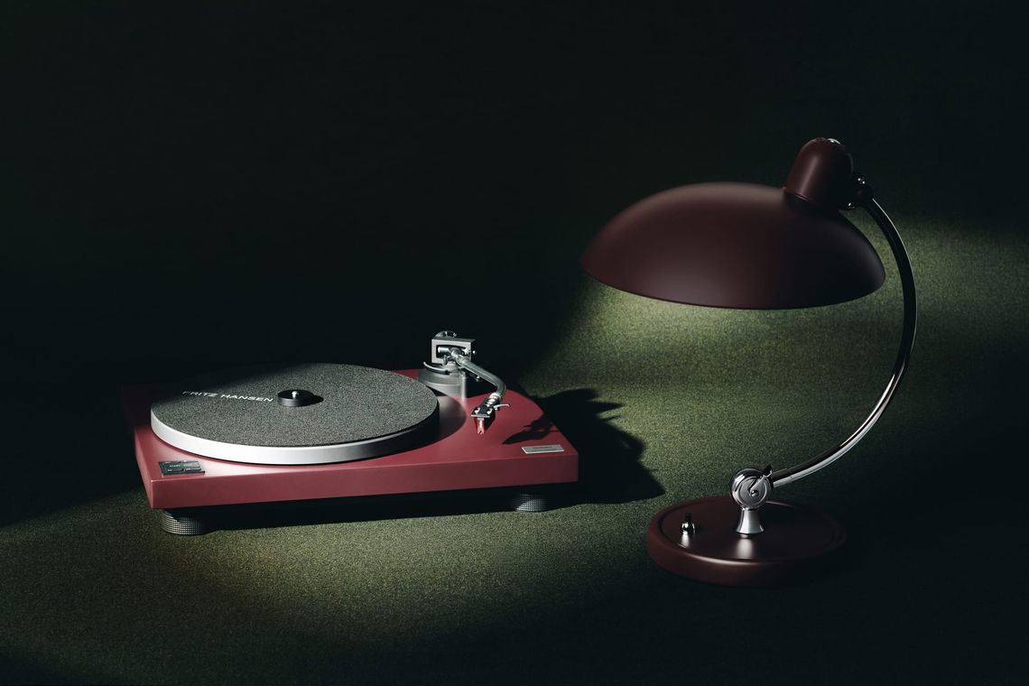 一盏灯的九十岁生日：Fritz Hansen 与 Technics 的听音俱乐部