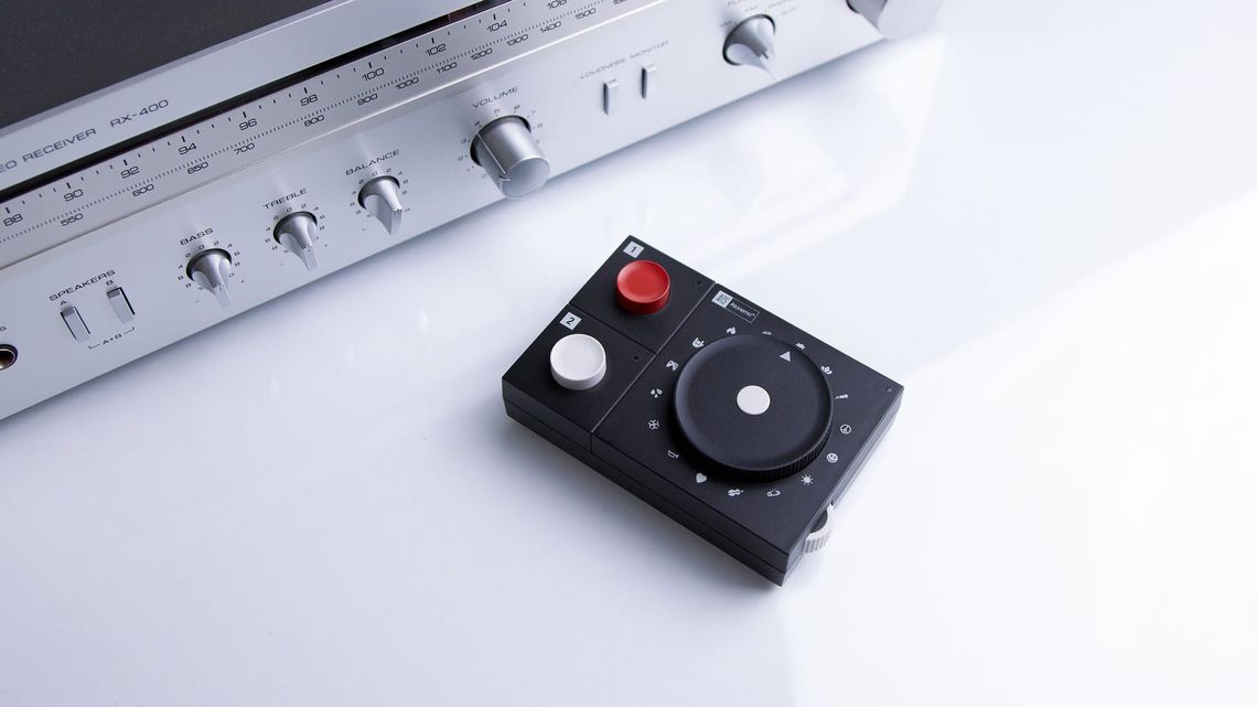 Atonemo 与 NTS 推出 Radio Player，用一枚图标旋钮重新定义音乐选择方式