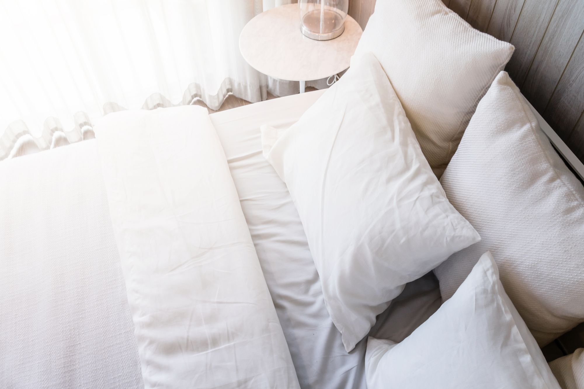 Airbnb Linens: How to Select Bedding for Your Short-term Rental