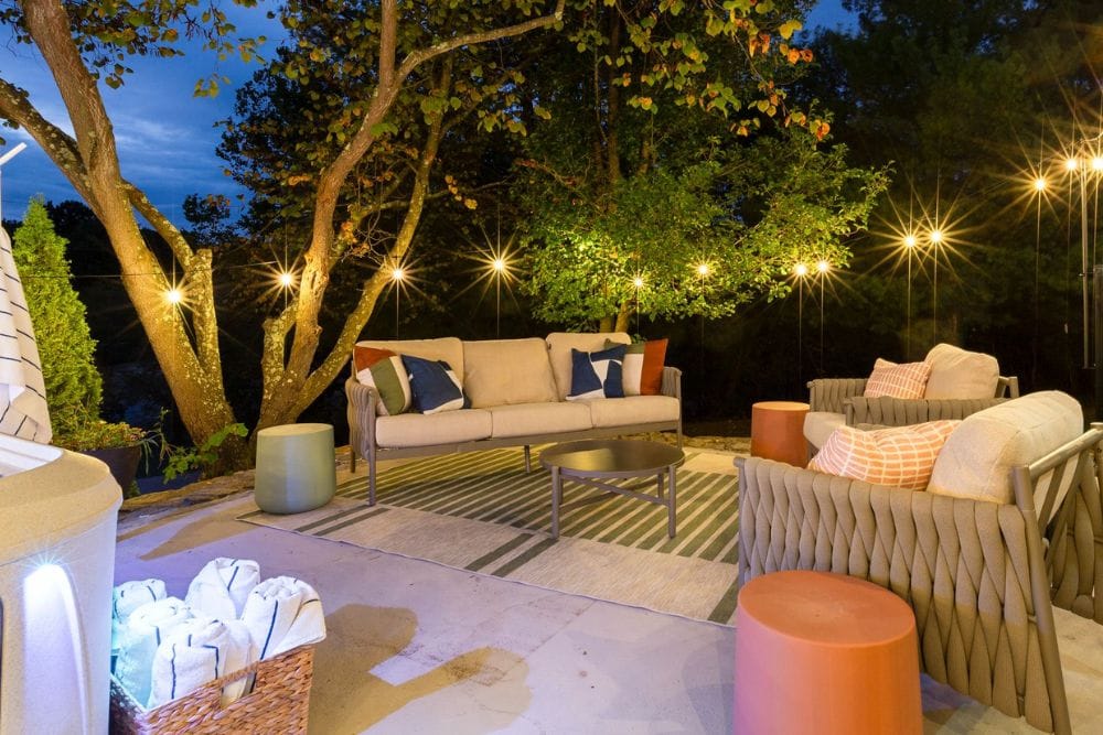 airbnb host checklist for outdoor spaces