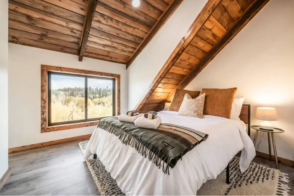 Airbnb bedroom with furniture