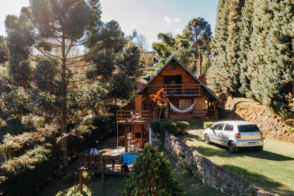 How Much Does Airbnb Charge Hosts? An Overview of Airbnb Host Fees