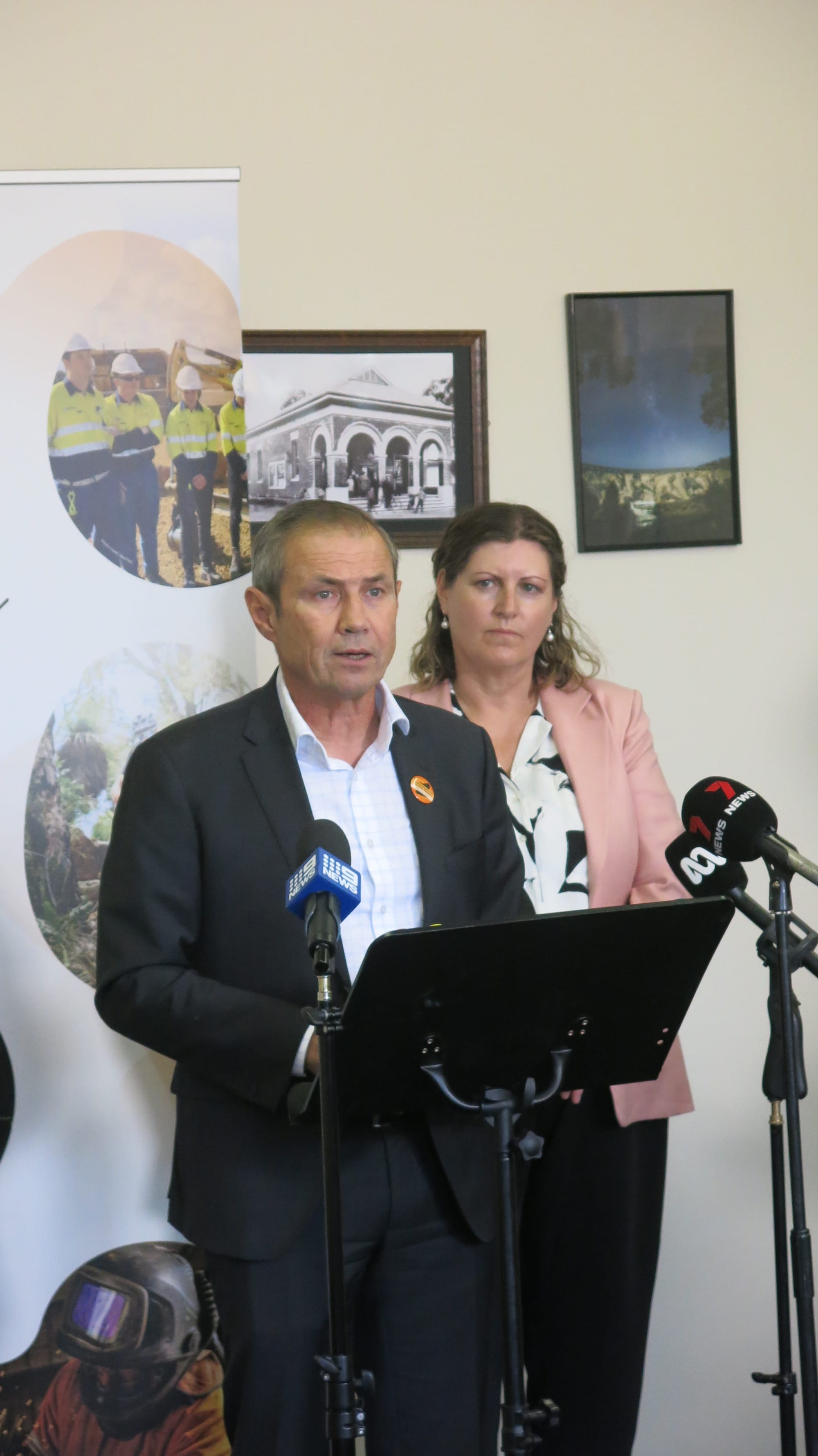 Government rejects Griffin transition trust: Unions pan $220m. bailout plan